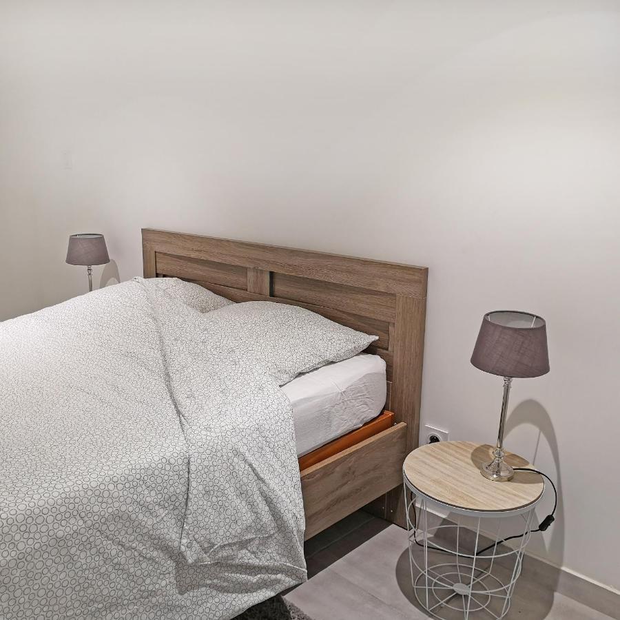 Appartement Avec Jardin - Centre كاستيلنوداري المظهر الخارجي الصورة