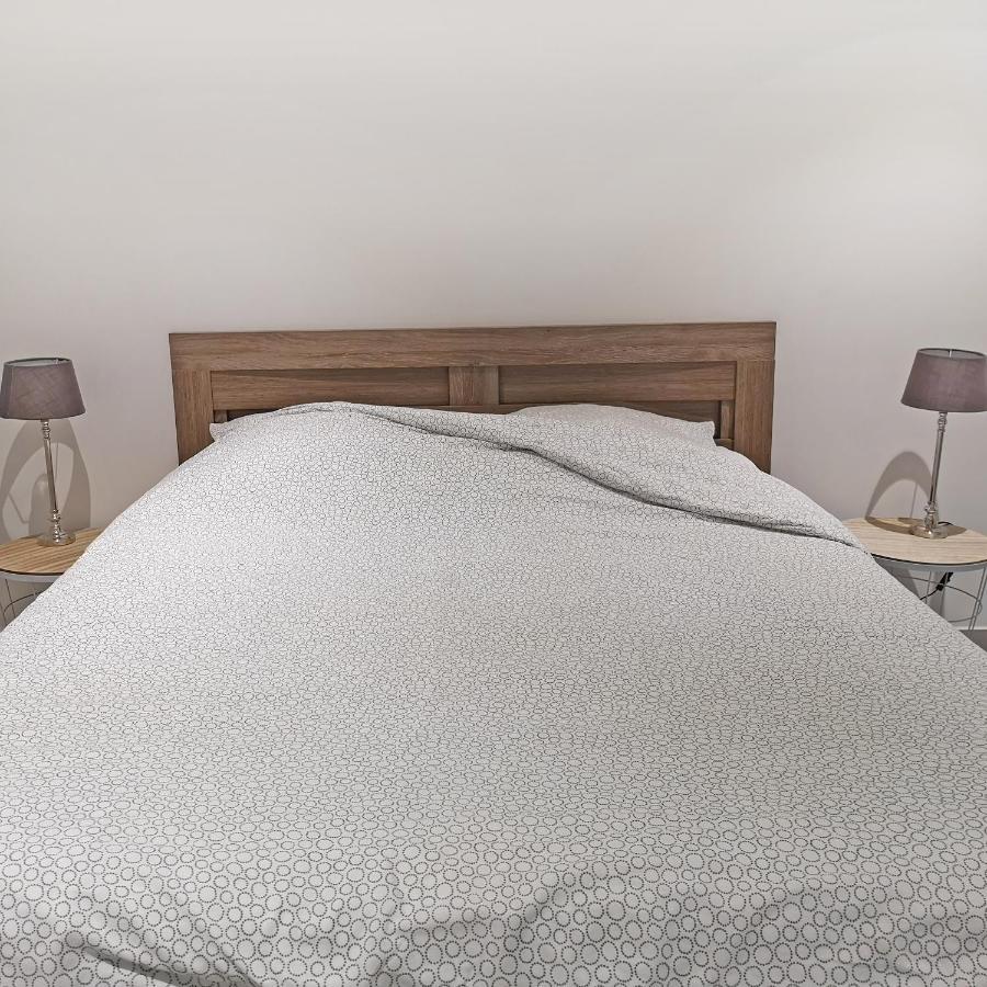 Appartement Avec Jardin - Centre كاستيلنوداري المظهر الخارجي الصورة