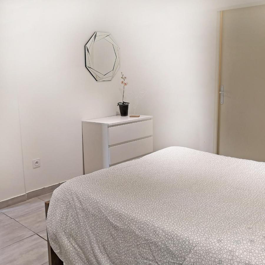 Appartement Avec Jardin - Centre كاستيلنوداري المظهر الخارجي الصورة
