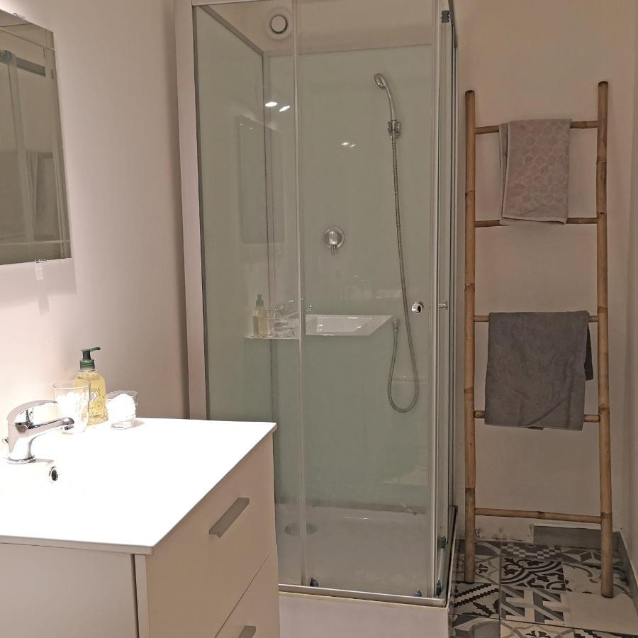 Appartement Avec Jardin - Centre كاستيلنوداري المظهر الخارجي الصورة